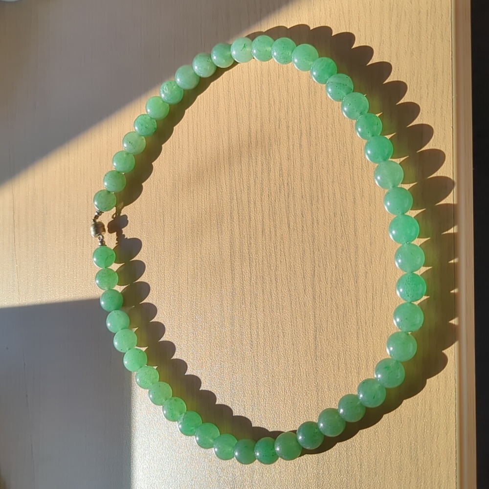 Jade bead necklace